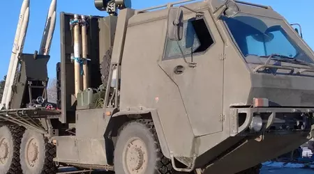 Le Royaume-Uni a remis à l'Ukraine des lanceurs de missiles AIM-132 ASRAAM de MBDA basés sur des camions Supacat HMT. Ces missiles peuvent atteindre des cibles aériennes à une distance de 25 km.