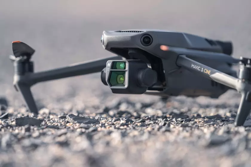 Monobank и Фонд Сергея Притулы купили 80 дронов DJI Mavic 3 на деньги, собранные при розыгрыше почтовой марки