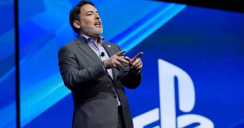 Бывший руководитель PlayStation считает, что мультиплатформенная стратегия Xbox может быть успешной, как у Sega