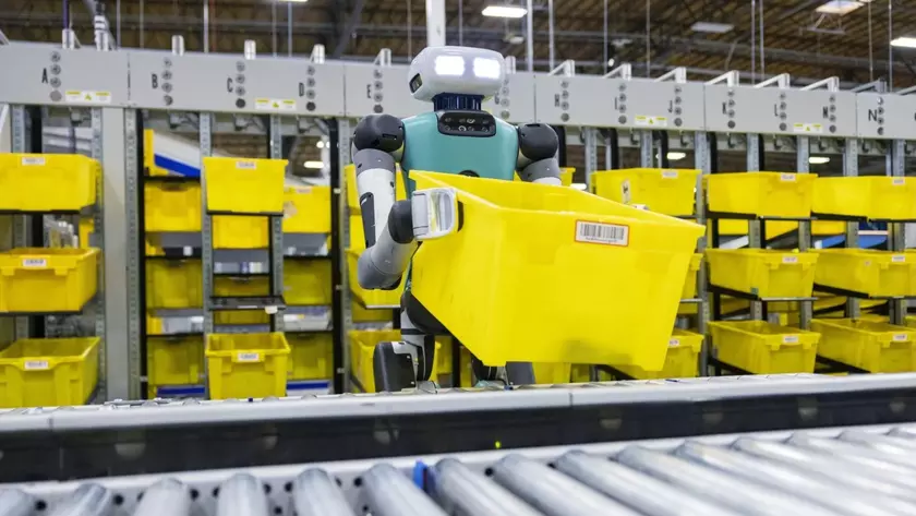 Amazon начала использовать человекоподобных роботов Digit компании Agility Robotics на своих складах