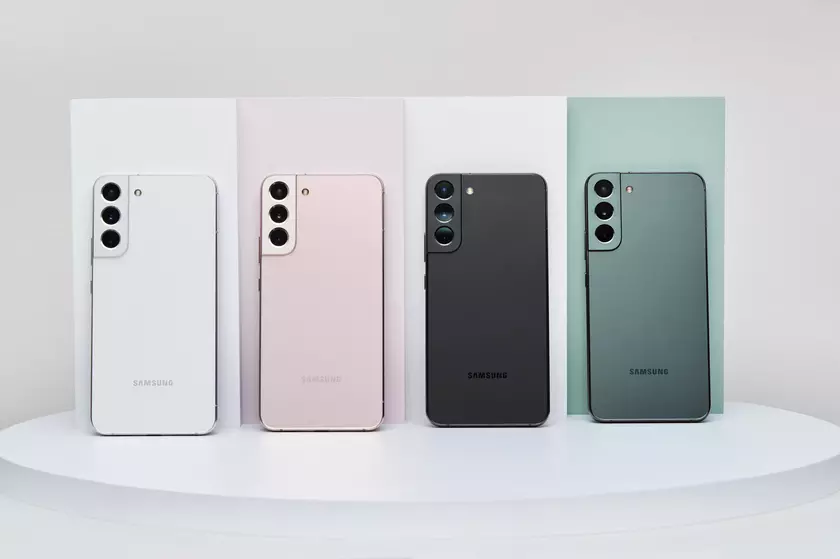 Исследование: смартфоны Samsung Galaxy S22 обесценились в 3 раза больше, чем линейка iPhone 13