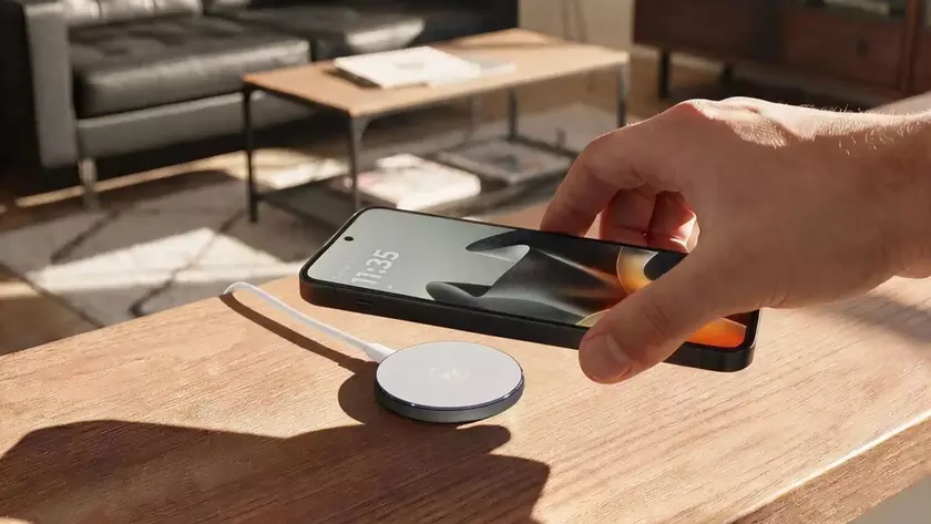 Беспроводное чудо: Раскройте возможности Moto Snap Charger