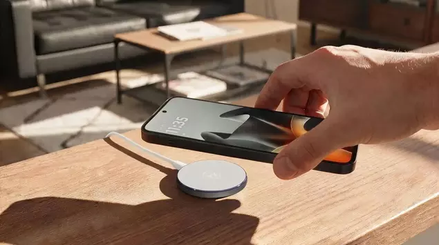 Motorola's Moto Snap is a £40 ...