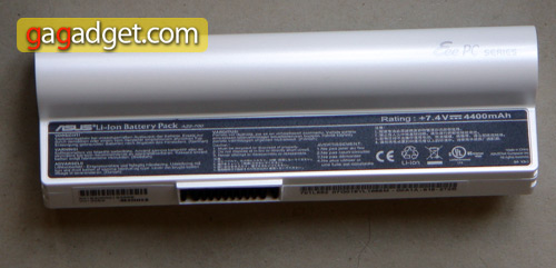 eee900_battery.jpg