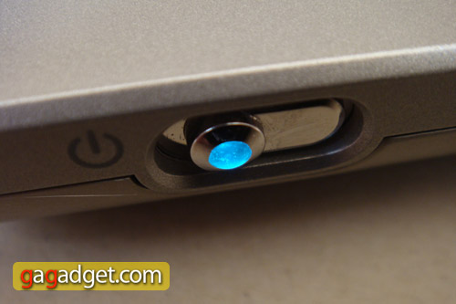 hp_2133_power.jpg