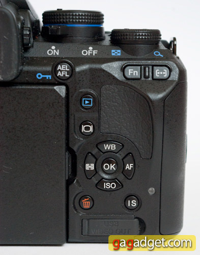 olympus_e620_back_controls.jpg