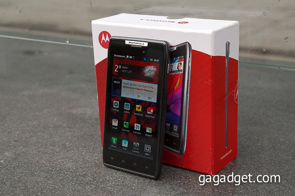 RAZR-XT910-1_0.jpg