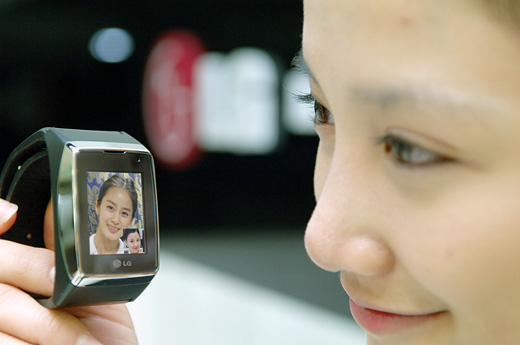 LG-GD910_3.jpg