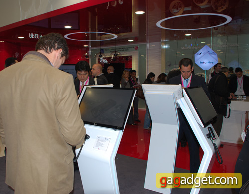 LG_Stand8.jpg