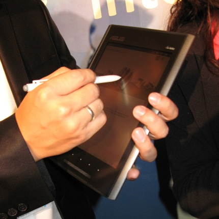 AsusEeeTablet_03.jpg