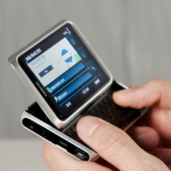 NokiaE7_12.jpg