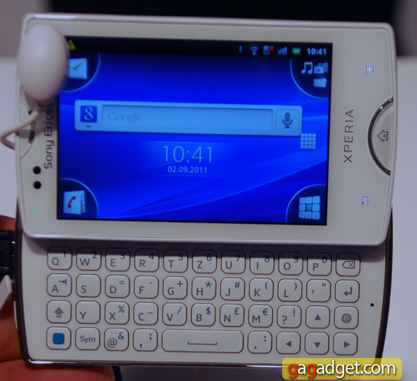 SonyEricssonXperiaMiniPro_01.jpg