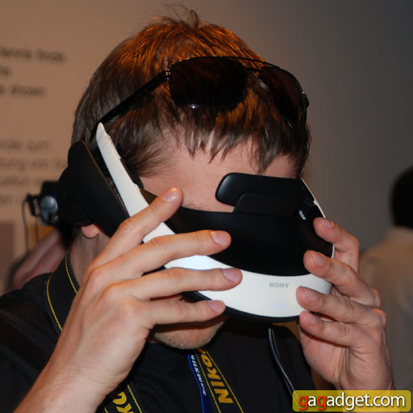 SonyHMZ-T1_01_0.jpg