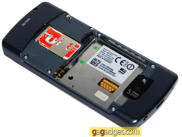 Nokia700_10.jpg