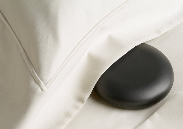 sonic_bomb_alarm_clock_vibrator.jpg