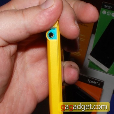 SonyXperiaGo_05.jpg