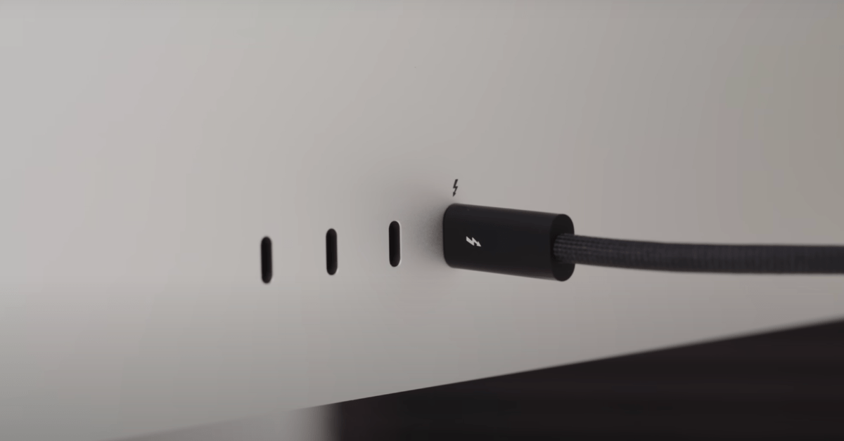 Apple Studio Display thunderbolt for macbook pro