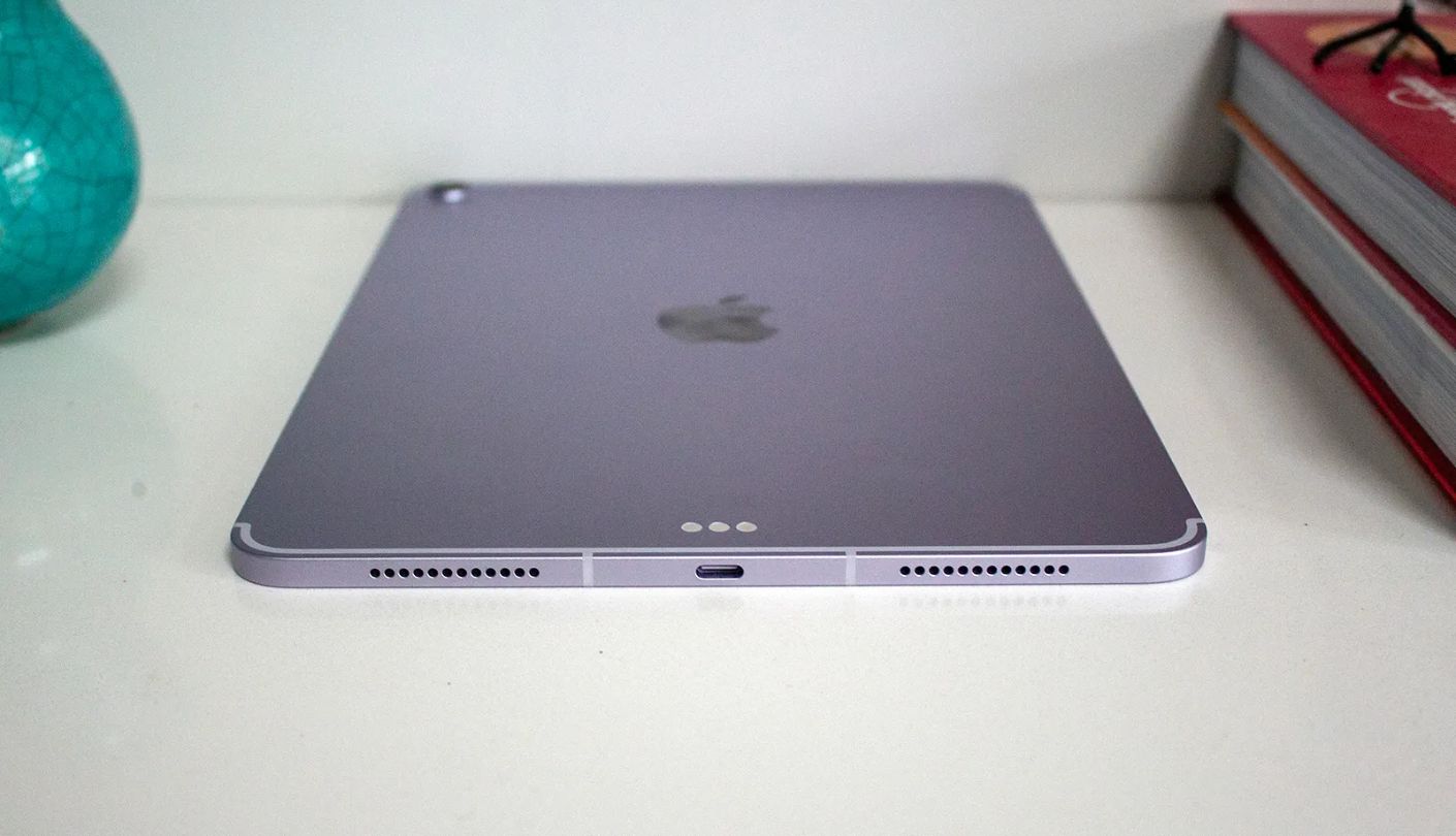 Apple iPad Air 13-inch (M4) tablet for PDF reading