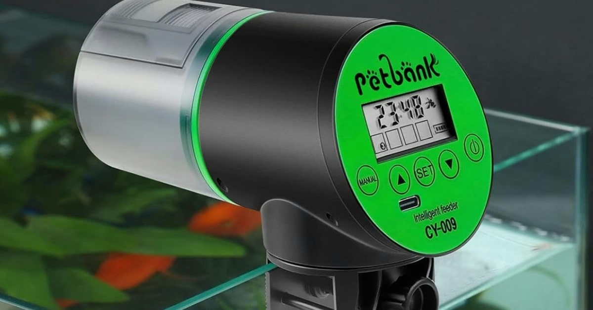 FISHNOSH smart aquarium feeder