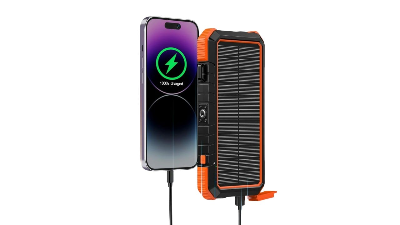 BLAVOR solar charger power bank