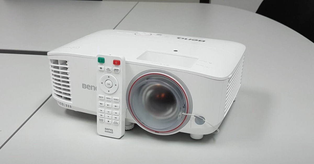 BenQ TH671ST projector for van life
