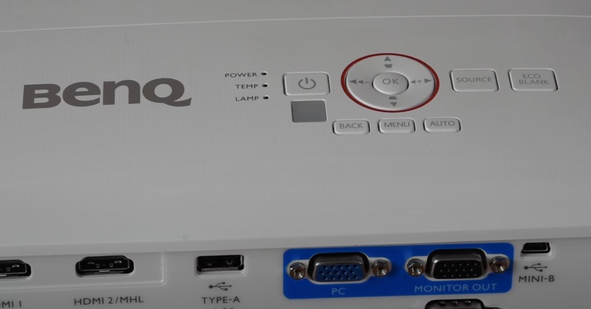 BenQ TH671ST gaming projectors