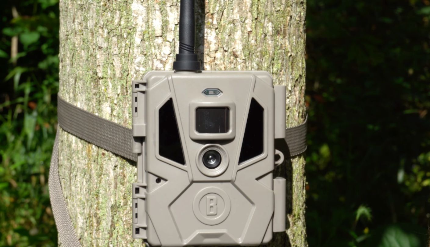 Bushnell CelluCORE 20 trail cam sends pictures to phone