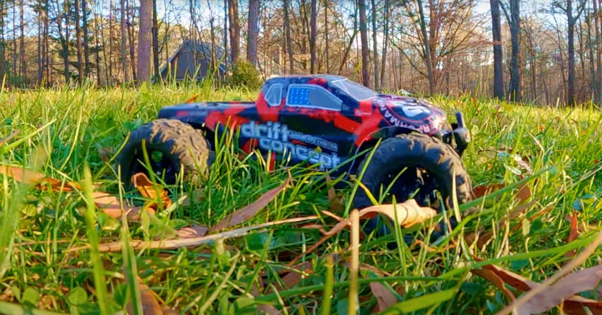 DEERC Brushless RC Cars 300E voiture RC à moins de 200