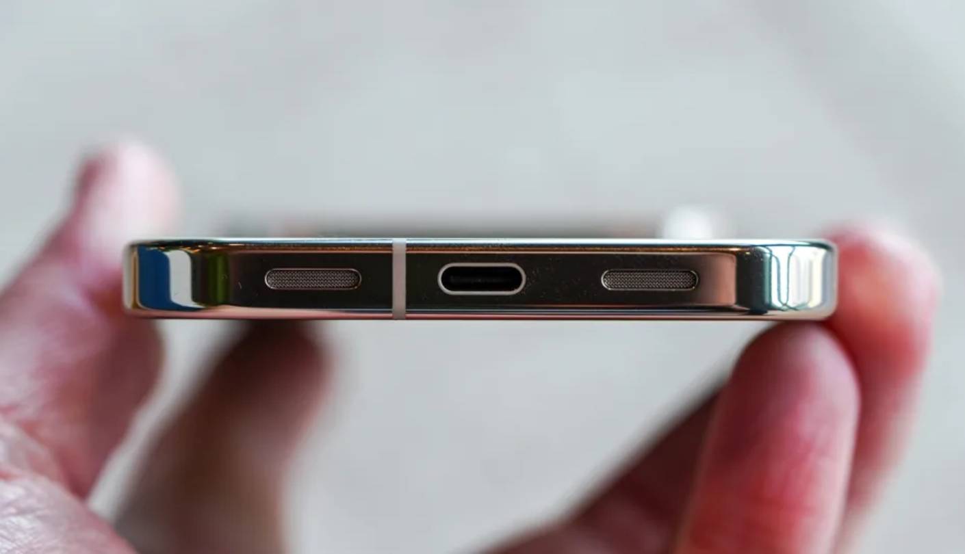 Google Pixel 10 Pro compact flagship smartphone