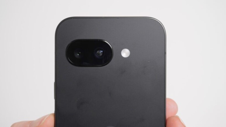 Pixel 9a versus Pixel 9