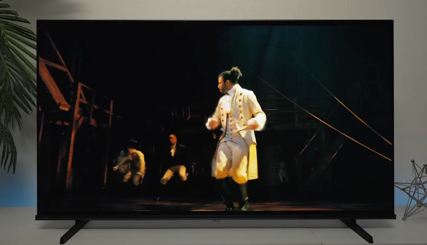 Hisense E6 Cinema Series (43E6QF) 43 inch tv under 300