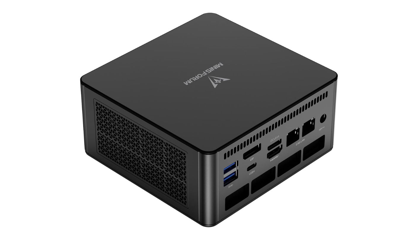 MINISFORUM UM890 Pro home theater pc