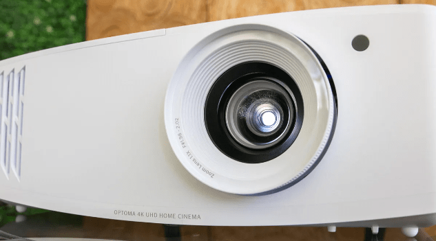 UHD35 vs TK700
