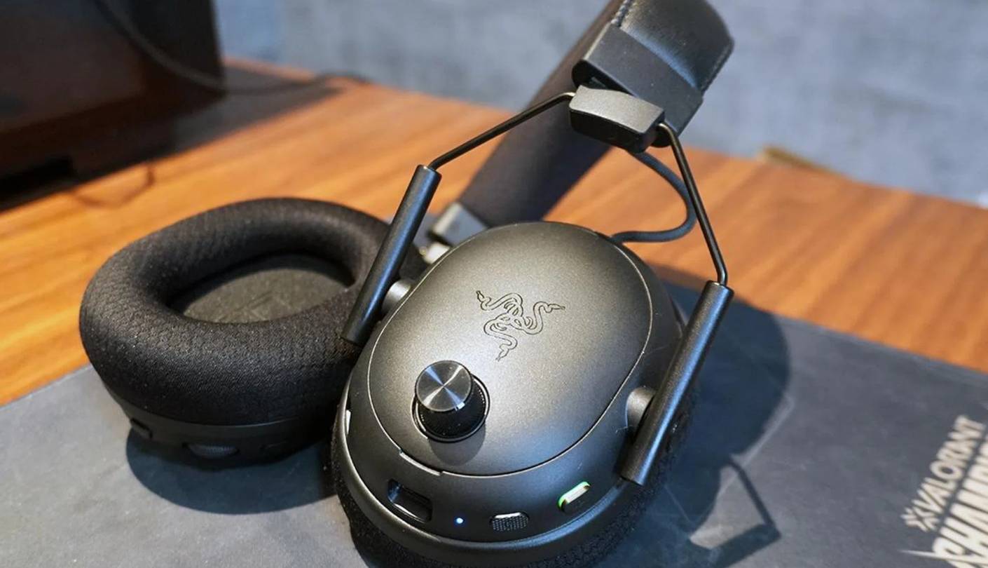 Razer BlackShark V3 Pro gaming headset with long battery life