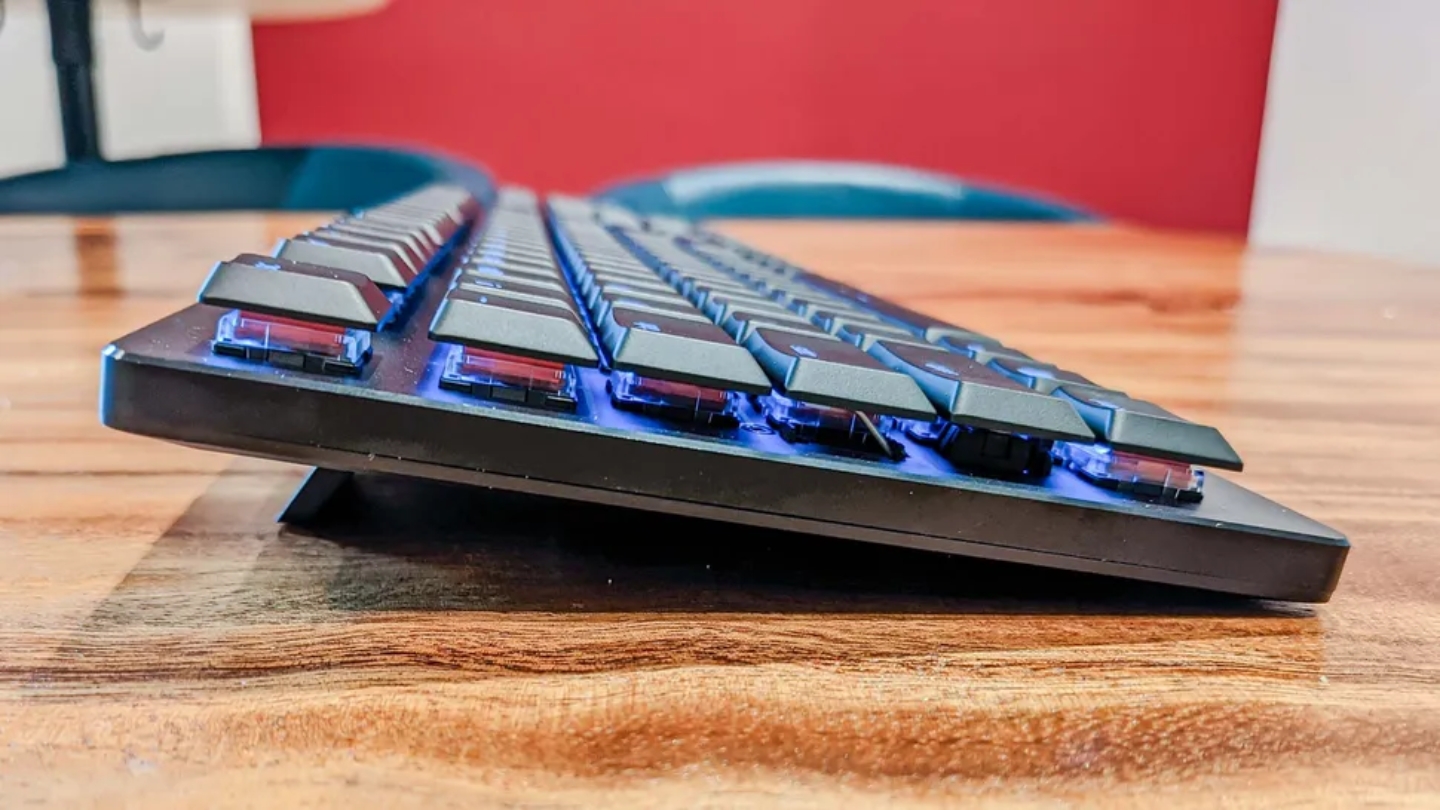 Razer DeathStalker V2 Pro 2.4GHz gaming keyboard