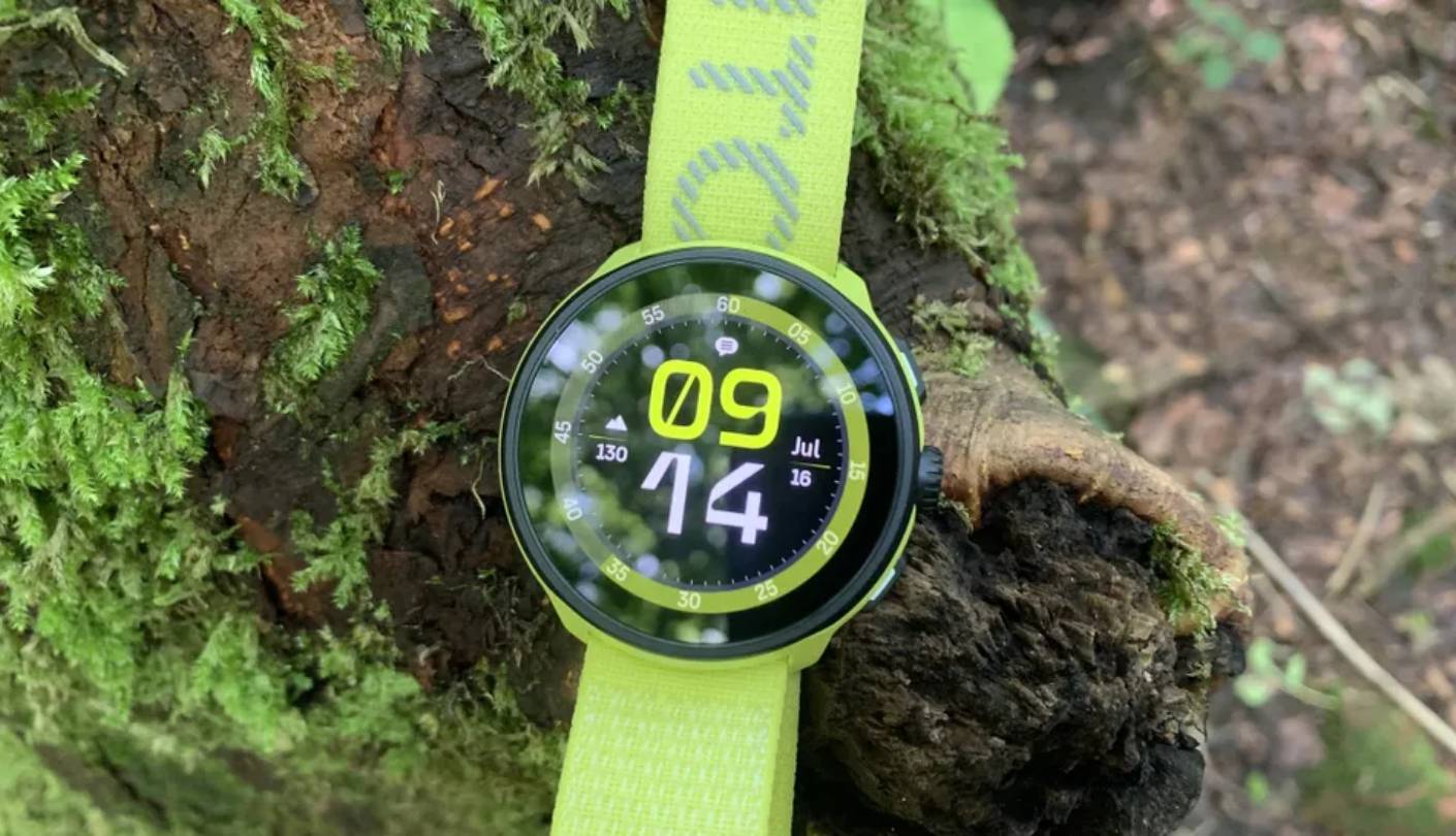 SUUNTO Run smartwatch for iPhone