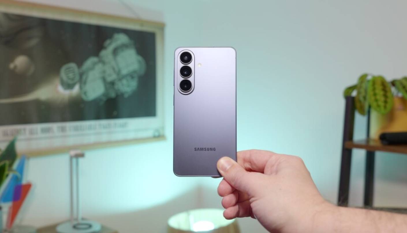 Samsung Galaxy S26 small screen flagship