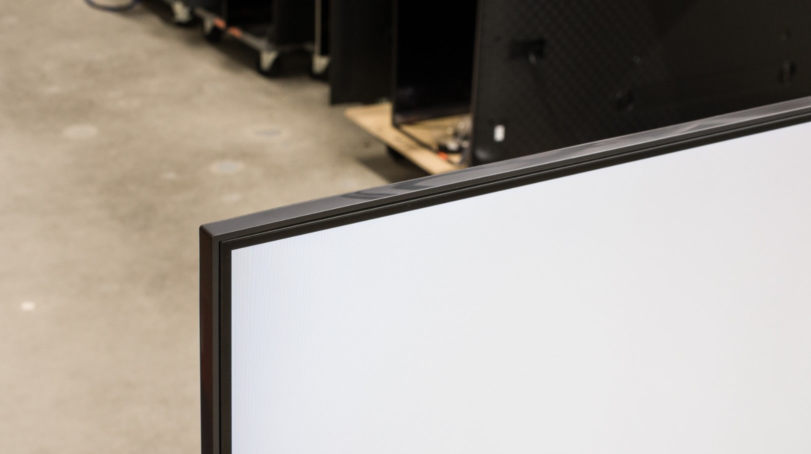 Samsung Q60C 65 inch tv for under 1000