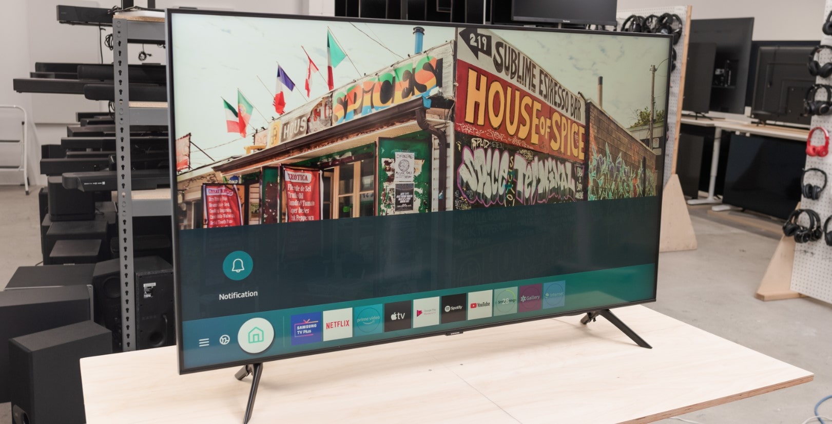 Samsung Q70T QLED 4k tv for under 1000