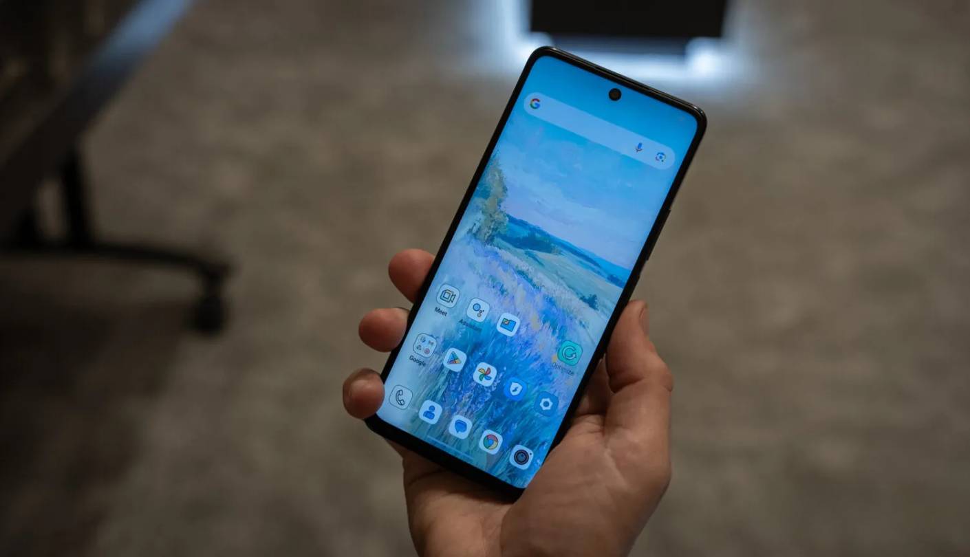 TCL 60 XE NXTPAPER 5G phone