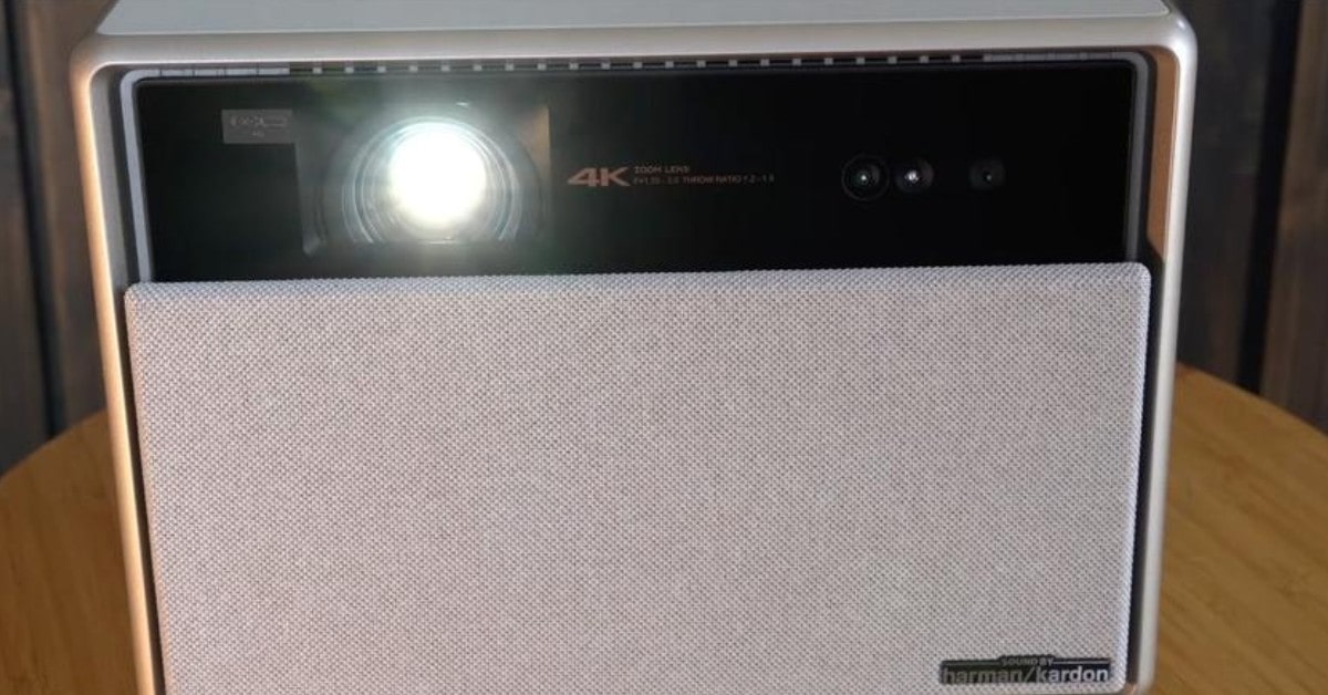 XGIMI HORIZON Ultra 4K best projectors for living room