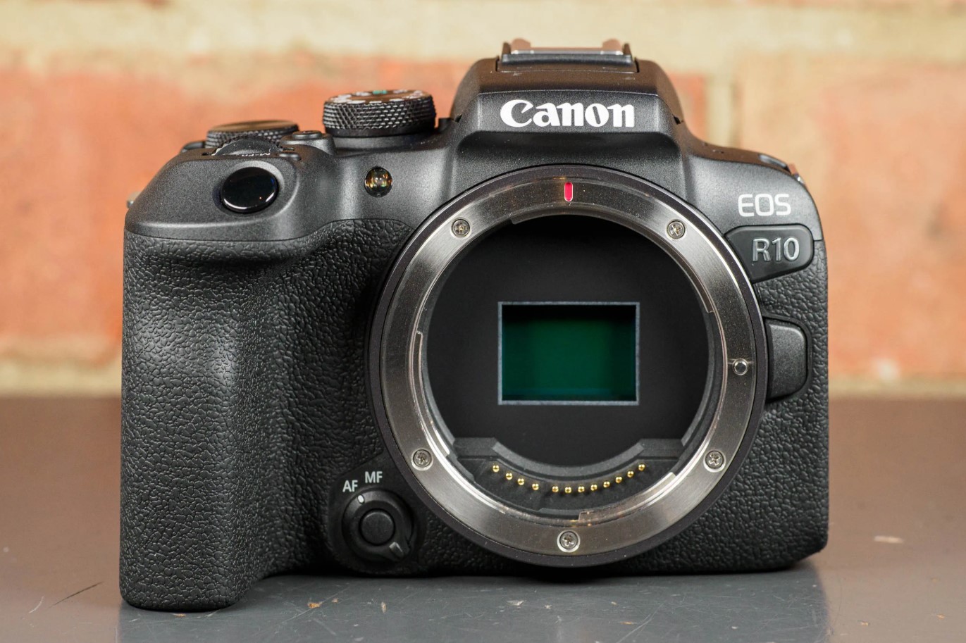 Canon EOS R10 affordable DSLR camera