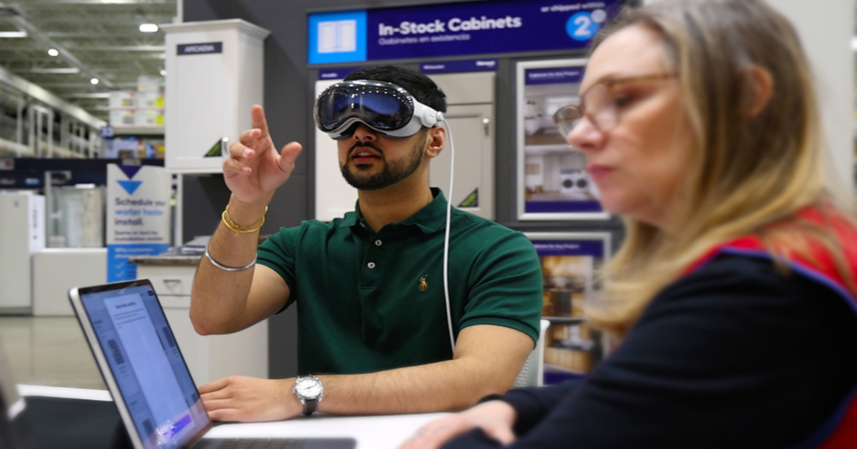 Apple Vision Pro тепер доступний в магазинах Lowe's