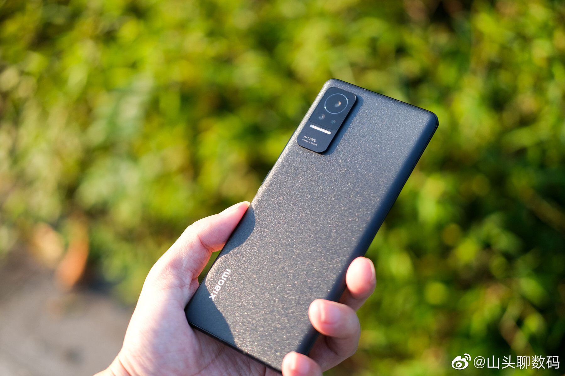 Інсайдер розкрив характеристики Xiaomi CIVI 2 – Snapdragon 7 Gen1, 120-Гц екран та зарядка на 67 Вт