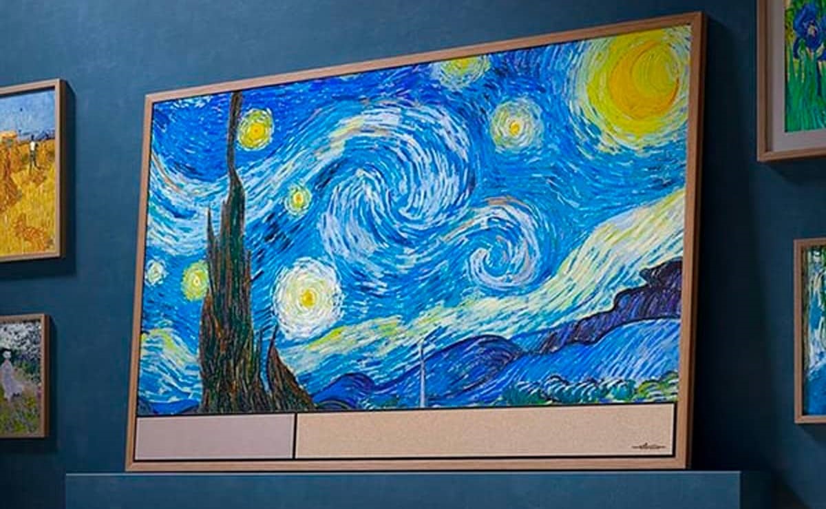 Hisense почала продажі інтер'єрних телевізорів Mural TV R8 за ціною від $1400