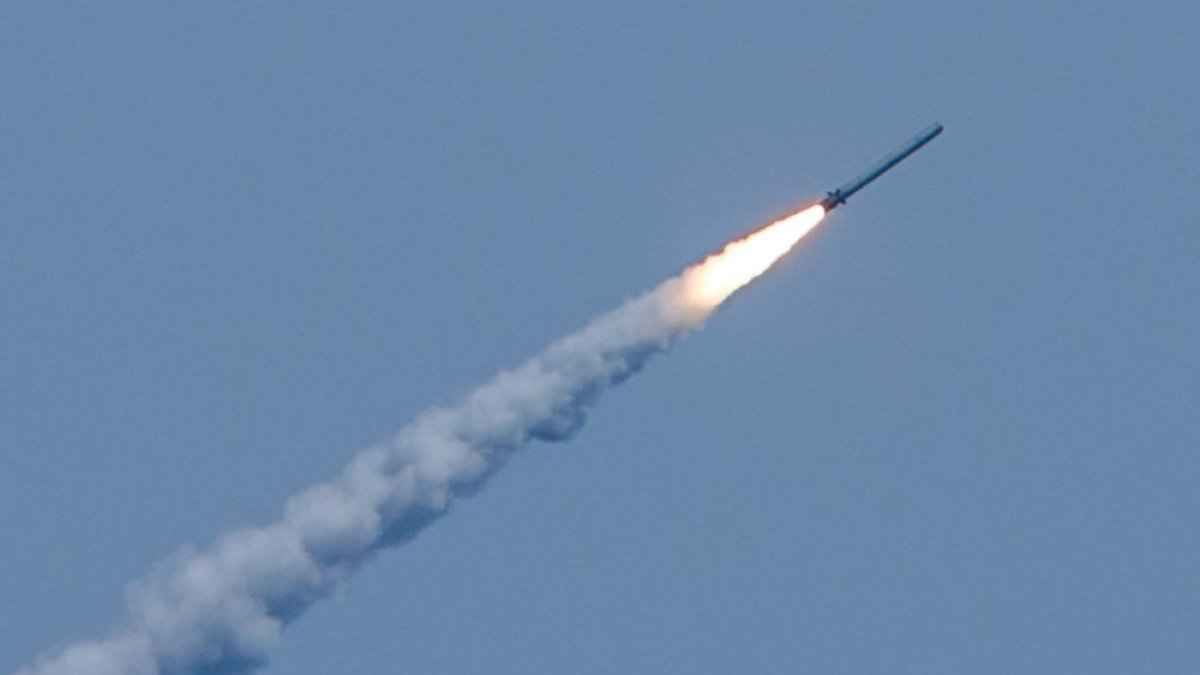 Le système de défense aérienne ukrainien abat le missile de croisière Kalibr, d'une valeur de 6,5 millions de dollars