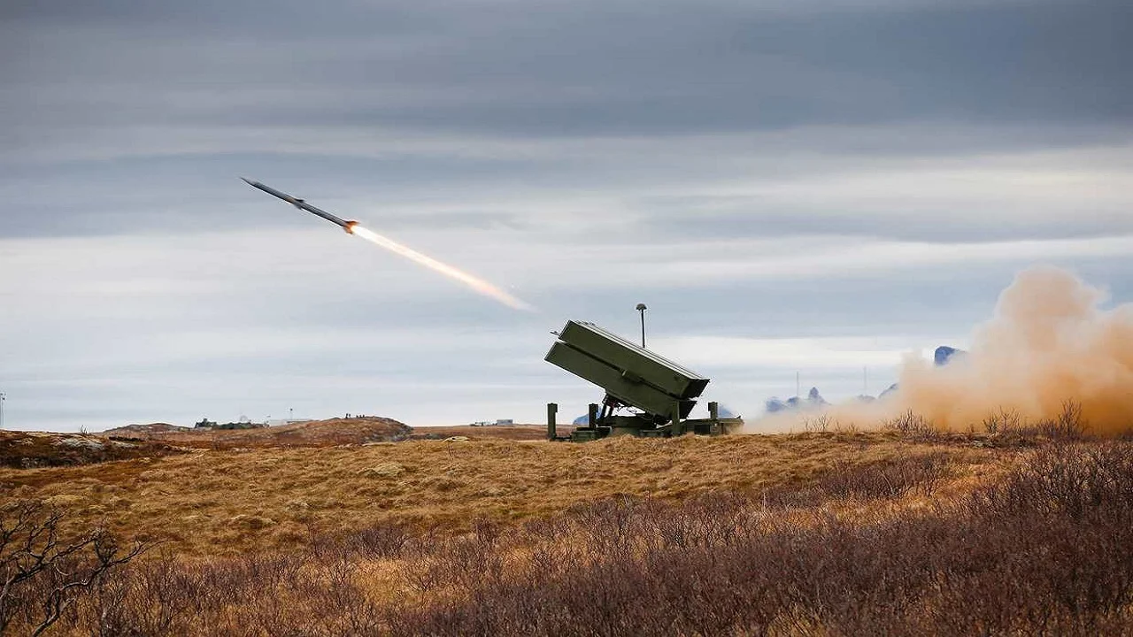 Les États-Unis approuvent la vente de missiles surface-air NASAMS aux forces armées koweïtiennes pour un montant de 3 000 000 000 $.