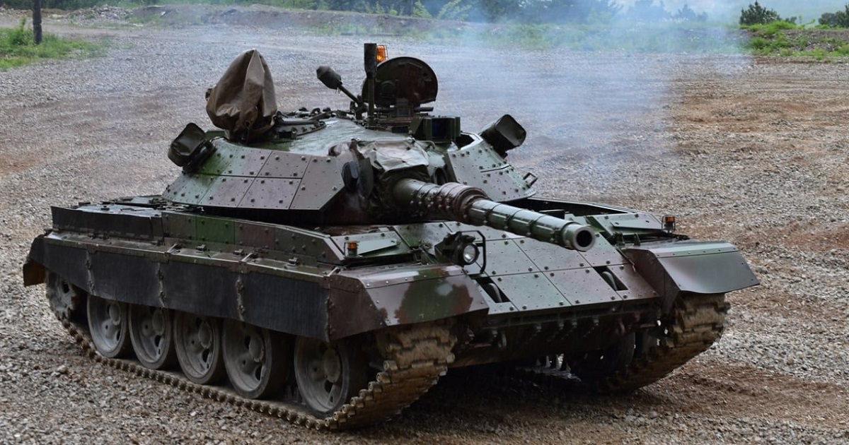 L'Ukraine a reçu 28 chars M-55S améliorés, dotés d'un nouveau canon et d'un moteur puissant.