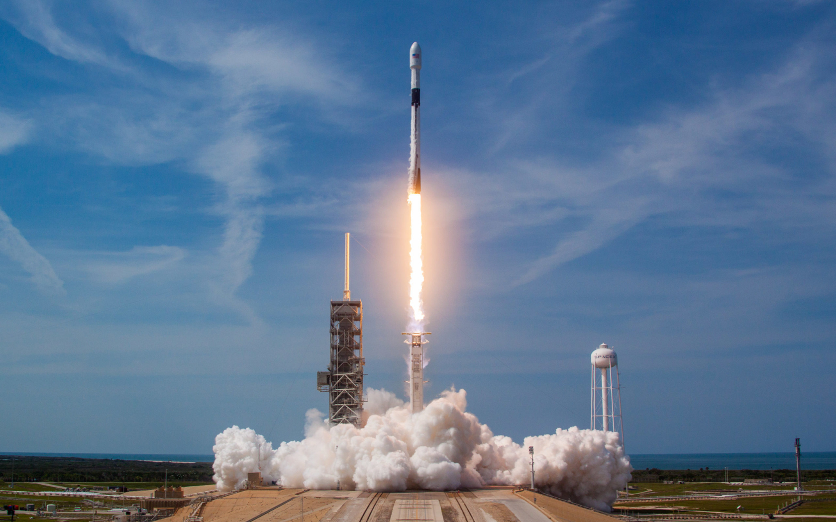 Un utilisateur a filmé le lancement d'une fusée Falcon 9 directement depuis la cabine d'un avion.