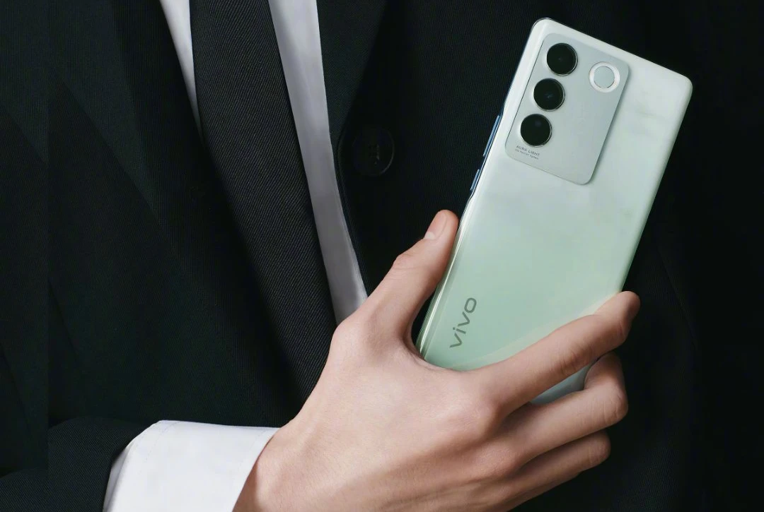 vivo S16 Pro - Dimensity 8200, 120-Гц дисплей, 50-МП камера з OIS та Android 13 за ціною від $475